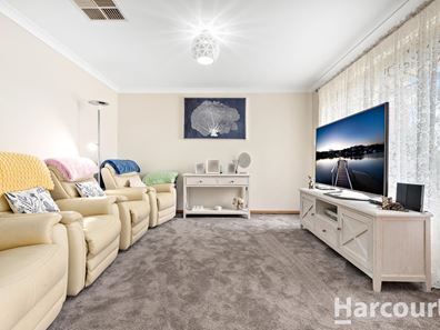 4 Brazier Way, Lakelands WA 6180