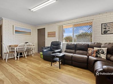 4 Pinyali Way, Waggrakine WA 6530