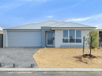 5 Salinas Way, Madora Bay WA 6210