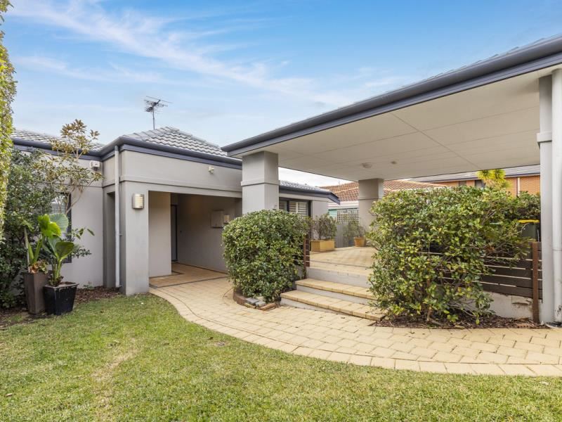 8B Wilson Crescent, Wembley Downs