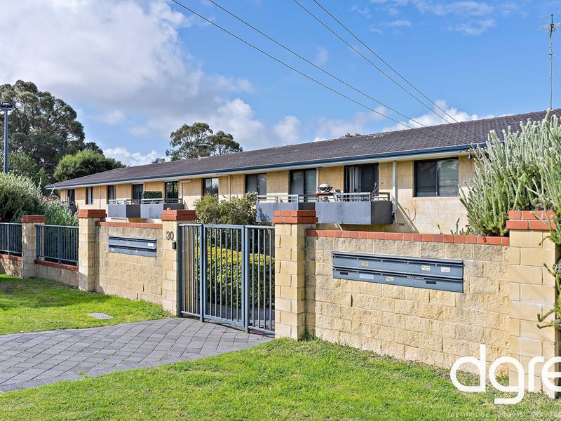 2/30 Lorraine Place, Hamilton Hill