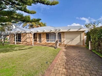 8A Portsea Place, Cooloongup WA 6168