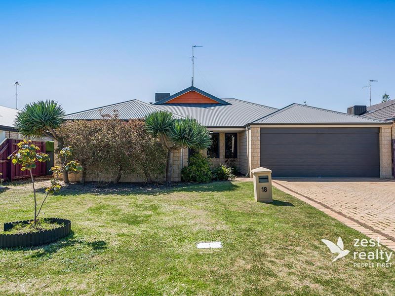 18 Whitegum Pass, Halls Head WA 6210