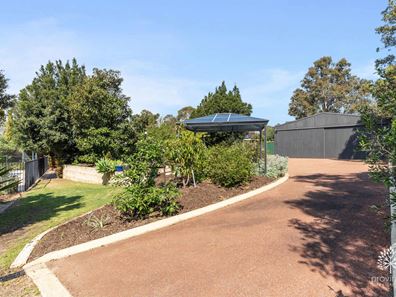 9 Pindari Road, Lesmurdie WA 6076