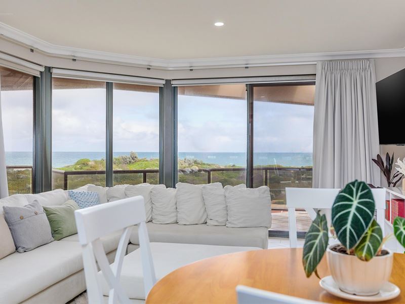 Apartment/72 Oceanside Promenade, Mullaloo WA 6027