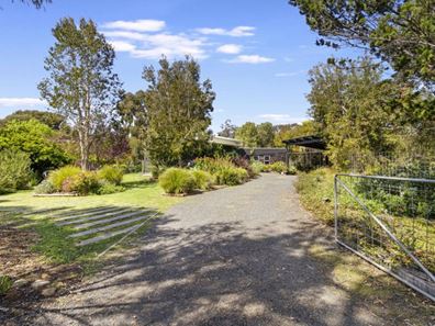 35 Hermitage Drive, Margaret River WA 6285