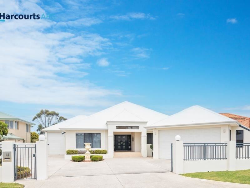 14 Gleneagles Way, Pelican Point