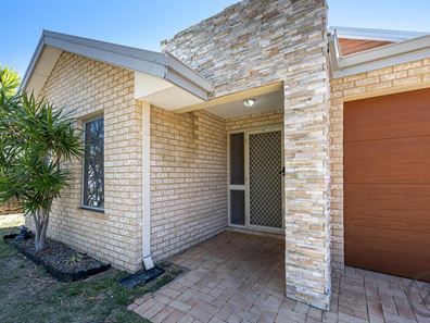 24 Carissa Turn, Halls Head WA 6210