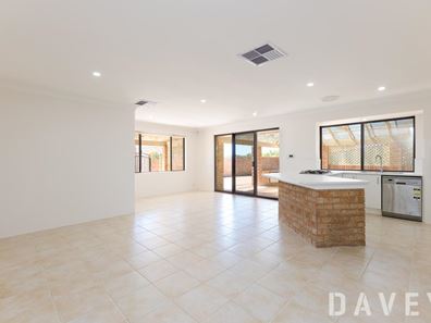 21 Greenhill Court, Kallaroo WA 6025