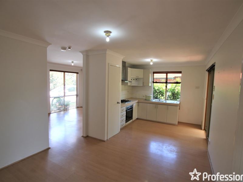 1/41 Adamson Road, Brentwood