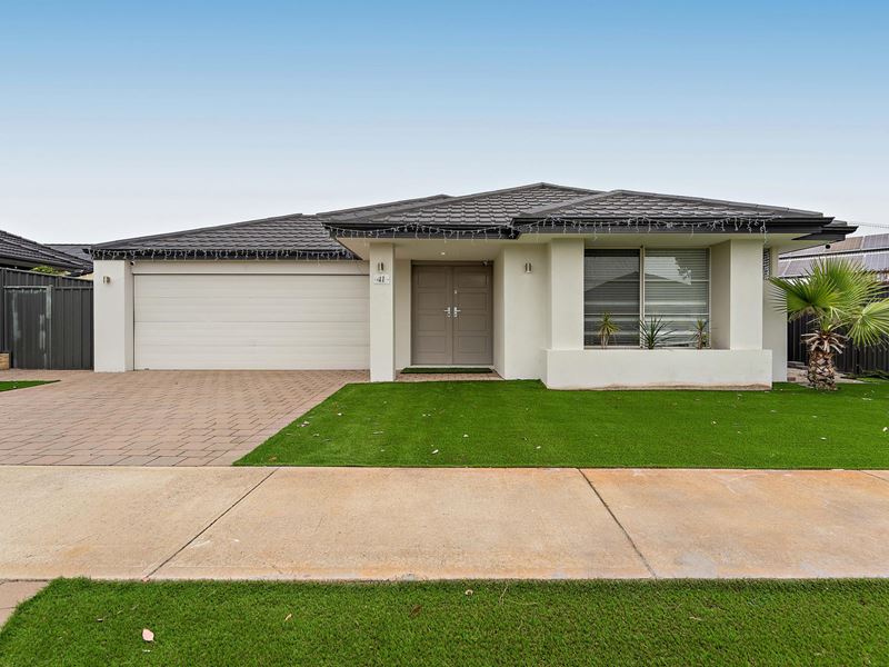 41 Berkshire Approach, Piara Waters WA 6112