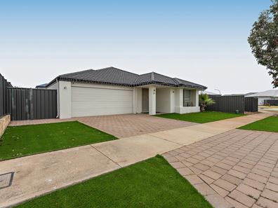 41 Berkshire Approach, Piara Waters WA 6112