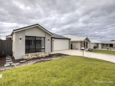 31 Duerden Street, Alkimos WA 6038