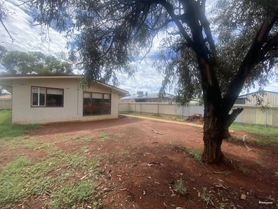 8 Blackall Place, South Kalgoorlie WA 6430