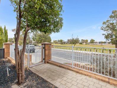 72 Bauer Circle, Banksia Grove WA 6031