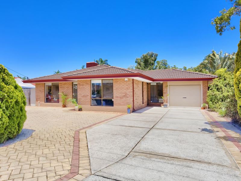 10 SINCLAIR PLACE, Morley WA 6062