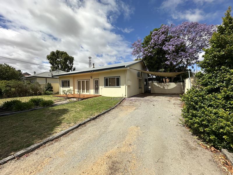 15 Carew Street, Katanning WA 6317