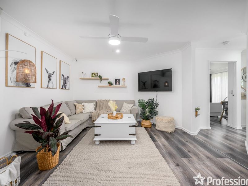9 Varuna Way, Waikiki