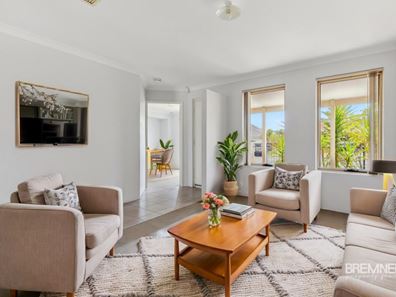 28 Dewsbury Drive, Bertram WA 6167