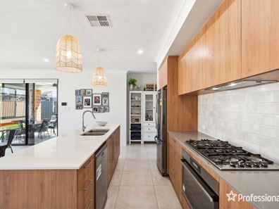 13 Hartfield Road, Forrestfield WA 6058
