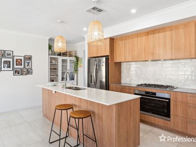 13 Hartfield Road, Forrestfield WA 6058