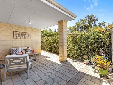 1 / 3 Willeroo Chase, Carramar WA 6031