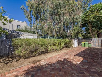 81 South Street, Beaconsfield WA 6162