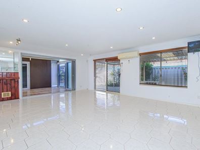 44 Bathgate Loop, Koondoola WA 6064