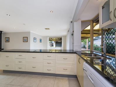 45 Challenger Road, Madora Bay WA 6210