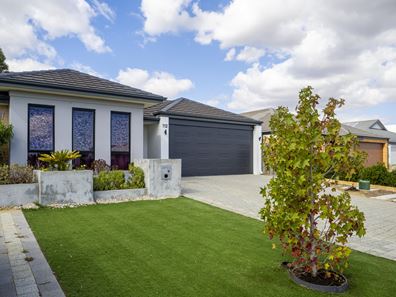 112 Sapphire  Chase, Wellard WA 6170