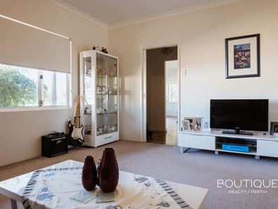 22 Massingham Place, Dongara WA 6525