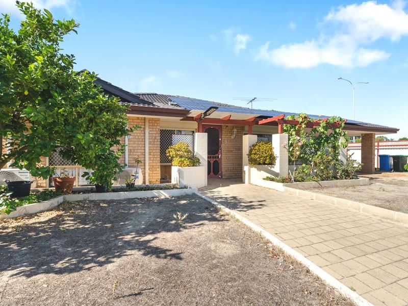 2 Jefferson Drive, Marangaroo WA 6064