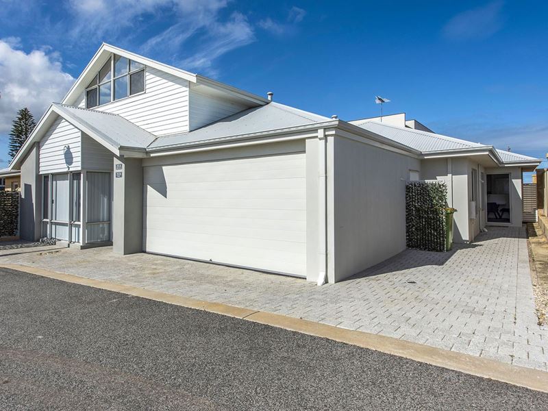 25/19 Malibu Road, Safety Bay