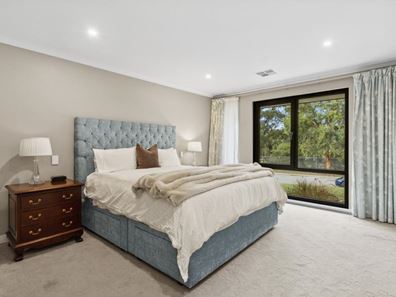 15 Summerhayes Drive, Karrinyup WA 6018