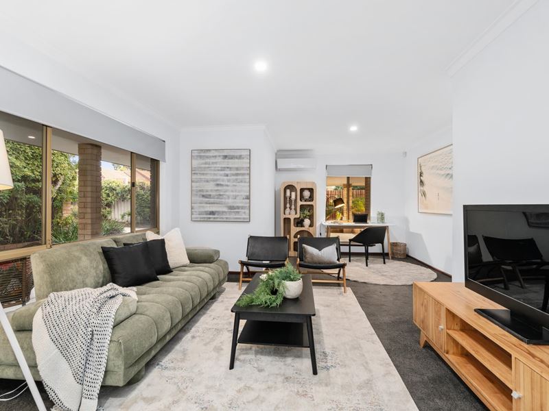 2b Kingston Place, Kardinya WA 6163
