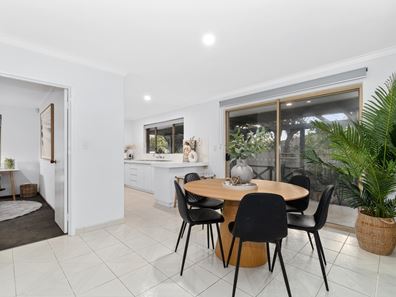 2b Kingston Place, Kardinya WA 6163