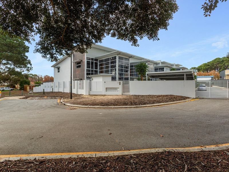 6/13 Delrosso Place, O'Connor WA 6163