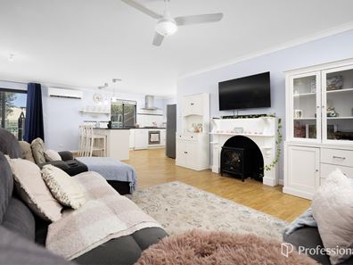 8 Hepburn Street, Utakarra WA 6530