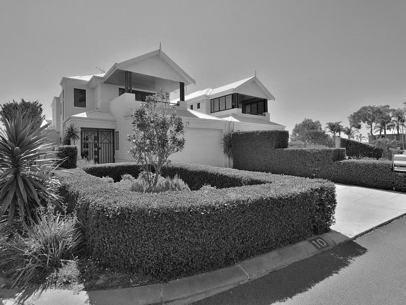 10 Sirrocco Drive, Erskine