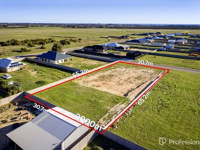 6 Lobelia Way, Moresby WA 6530