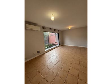 103 Sulphur Rd, Orelia WA 6167