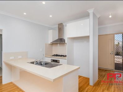 4/37 Little John Road, Armadale WA 6112