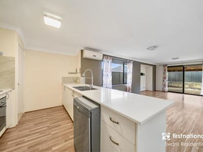 14 Sawtooth Bend, Banksia Grove WA 6031