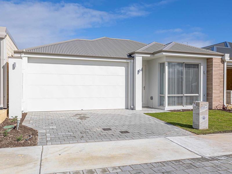 5 Kent Street, Eglinton WA 6034