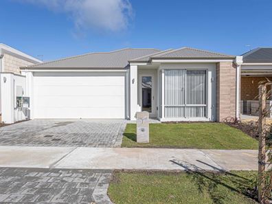 5 Kent Street, Eglinton WA 6034