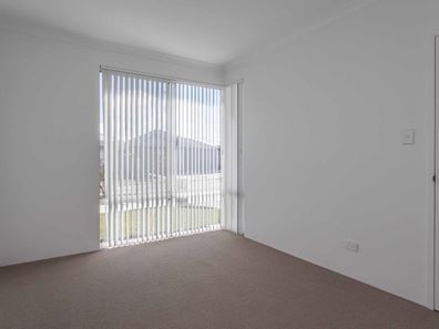 5 Kent Street, Eglinton WA 6034