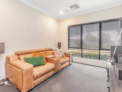 37 Georgina Parade, Brabham WA 6055