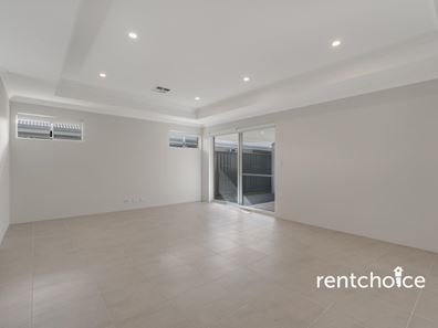 10 Birkenhead Road, Hilbert WA 6112