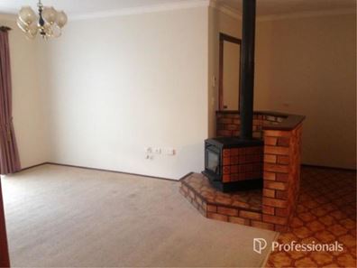29 Lester Drive, Thornlie WA 6108