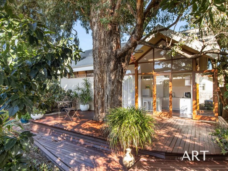 17 Roseberry Avenue, South Perth WA 6151